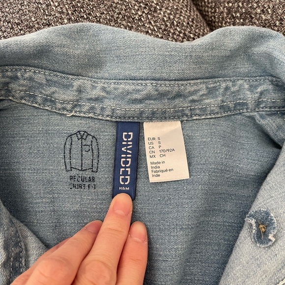 H&M Light Blue Denim Shirt - Picture 4 of 6